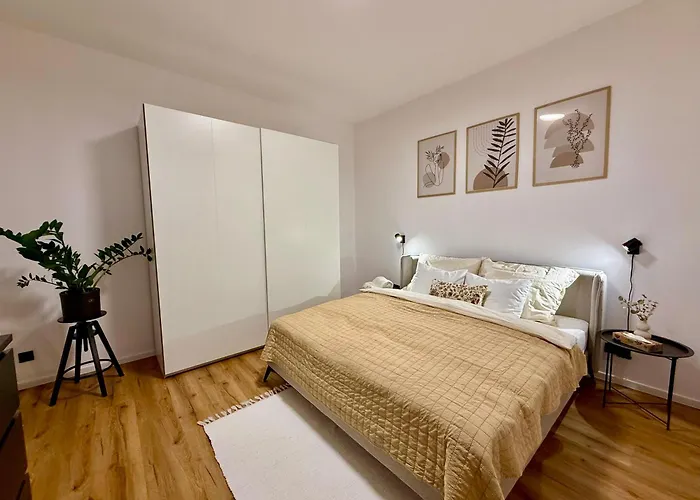 Old Town - Stefanikova *